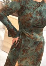VESTIDO VERDE FLORAL COM ESTAMPADO CASTANHO E DETALHE DRAPEADO SAHOCO - Image 3