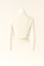 CASACO DE MALHA BRANCO COM BOTÕES DOURADOS SAHOCO - Image 3