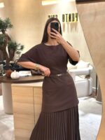 VESTIDO CASTANHO COM CINTO E SAIA PLISSADA IMPERIAL - Image 3