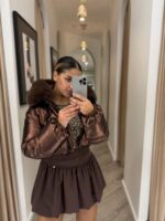 CASACO ACOLCHOADO METALIZADO COM GOLA DE PELO FLO&CLO