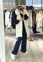 COLETE ACOLCHOADO BRANCO COM GOLA DE PELO FLO&CLO