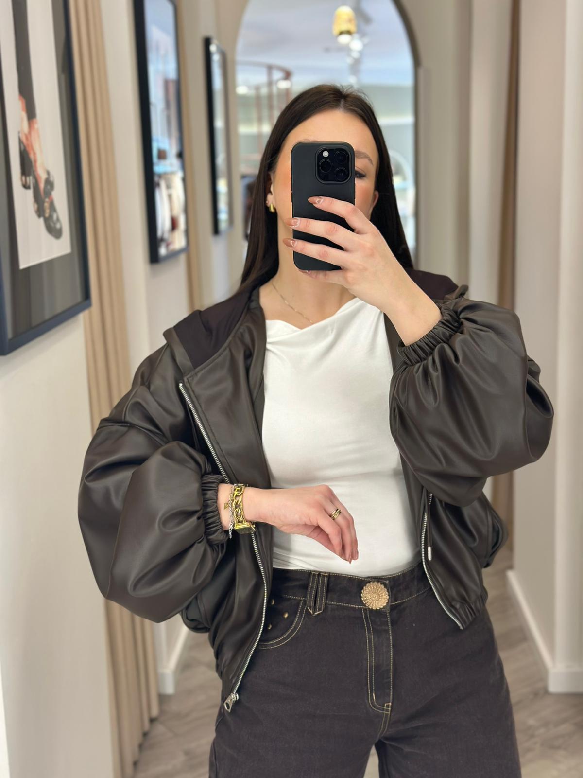 WhatsApp Image 2026-01-27 at 16.53.59 (6) CASACO CASTANHO EM ECOPELE COM CAPUZ IMPERIAL - Image 1