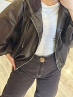 CASACO CASTANHO EM ECOPELE COM CAPUZ IMPERIAL - Image 5