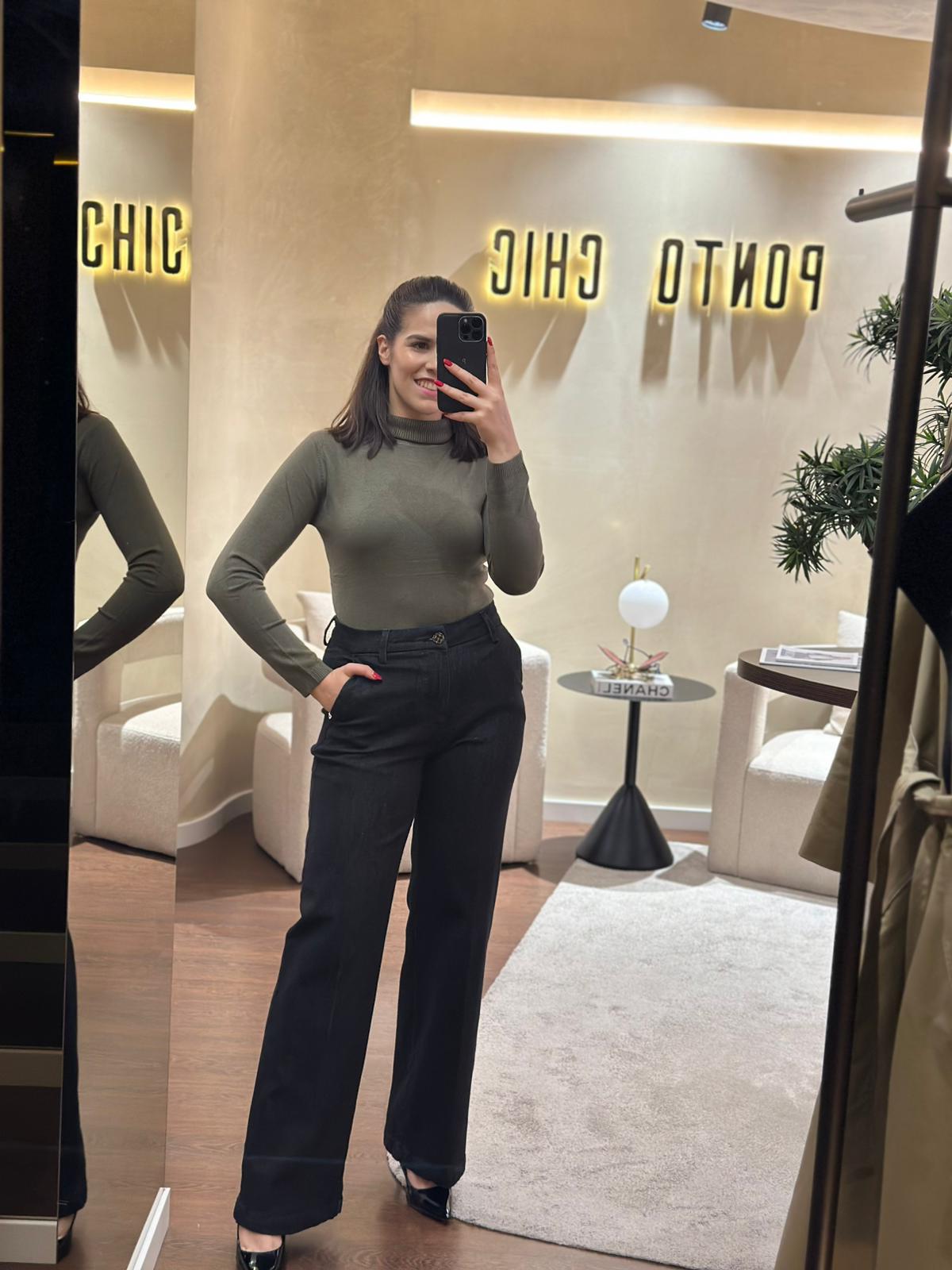 fa05c278-51b3-4ce8-a4c9-8a17f069dee8 CAMISOLA VERDE DE GOLA ALTA PONTO CHIC - Image 1