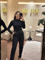 CAMISOLA PRETA DE GOLA ALTA PONTO CHIC - Image 3