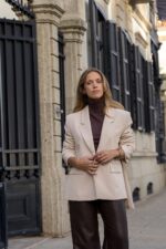 BLAZER BEGE CURTO COM MANGA FRANZIDA IMPERIAL - Image 6