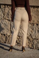 CALÇA BEGE COM CINTO PONTO CHIC - Image 6