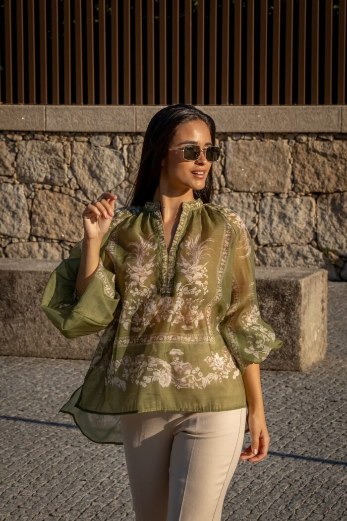 BLUSA VERDE COM ESTAMPA FLORAL PONTO CHIC - Image 1