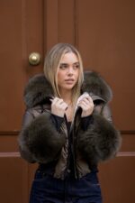 CASACO CURTO DE PELO CASTANHO FLO&CLO - Image 4