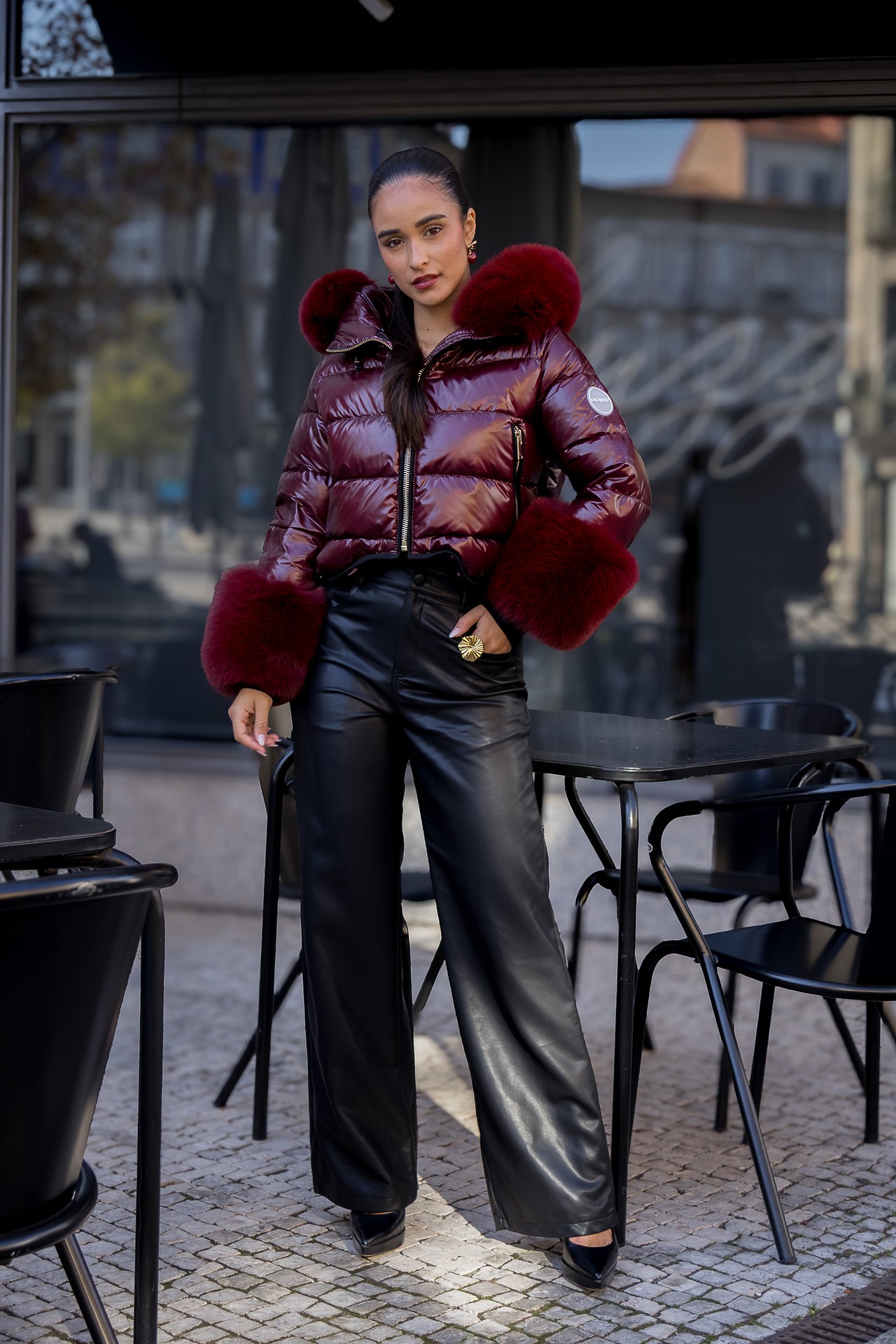 galleries_b2857c2d-e7bd-4240-b767-6eabd823f797_23b9a4f5-0086-45f3-973f-1a4082701fd9_v2__thumb_l CASACO ACOLCHOADO BORDÔ COM PELO FLO&CLO - Image 3