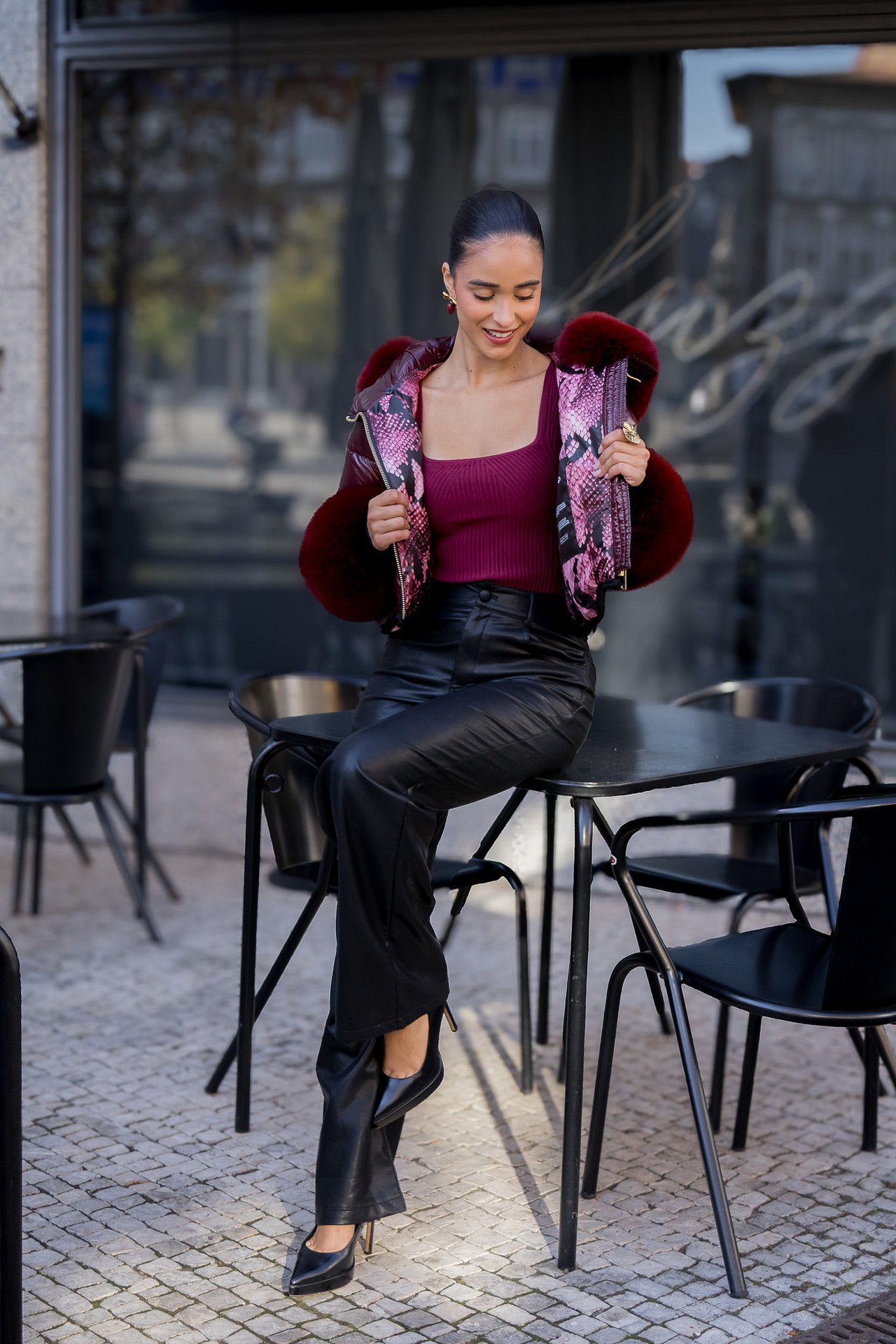 galleries_b2857c2d-e7bd-4240-b767-6eabd823f797_2bb3d77a-a8fe-4e39-8877-fae113615b91_v2__thumb_l CASACO ACOLCHOADO BORDÔ COM PELO FLO&CLO - Image 2