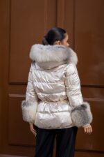 QUISPO CHAMPANHE CURTO COM PELO NATURAL FLO&CLO - Image 2