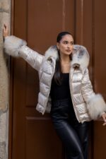 QUISPO CHAMPANHE CURTO COM PELO NATURAL FLO&CLO - Image 7