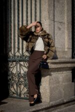 CASACO CURTO DE PELO CASTANHO FLO&CLO - Image 5