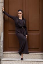 VESTIDO CASTANHO DRAPEADO COM DETALHE DOURADO PONTO CHIC