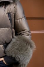 CASACO CURTO DE PELO CASTANHO FLO&CLO - Image 3