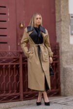 TRENCH BEGE COM GOLA CONTRASTANTE PRETA ELEH - Image 5