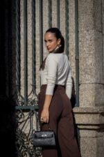 CAMISOLA BEGE DE GOLA ALTA PONTO CHIC - Image 2