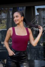 BODY BORDÔ CANELADO PONTO CHIC