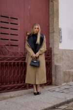 TRENCH BEGE COM GOLA CONTRASTANTE PRETA ELEH