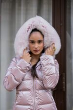 CASACO ACOLCHOADO ROSA COM GOLA DE PELO FLO&CLO - Image 3