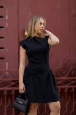 VESTIDO CURTO PRETO COM DETALHE FRANZIDO IMPERIAL - Image 5