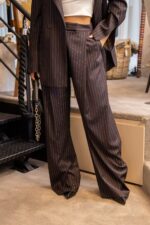 CALÇAS ÀS RISCAS PRETAS IMPERIAL - Image 4