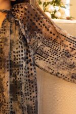 VESTIDO ESTAMPADO COM TRANSPARÊNCIAS SAHOCO - Image 4