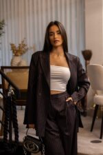 CALÇAS ÀS RISCAS PRETAS IMPERIAL - Image 3