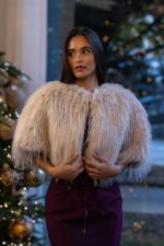 CAPA DE PELO SINTÉTICO BEGE PONTO CHIC - Image 2