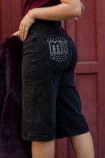 CALÇÕES DE GANGA PRETA COM APLICAÇÃO DE BRILHOS MISS YOU - Image 4