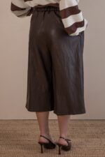 CULOTTE CASTANHA EM ECOPELE PONTO CHIC - Image 4