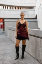 TOP DE CETIM BORDÔ IMPERIAL