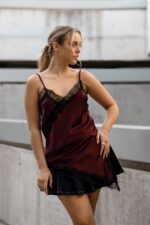 TOP DE CETIM BORDÔ IMPERIAL - Image 4