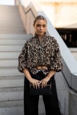 CASACO ANIMAL PRINT COM FECHO FRONTAL IMPERIAL