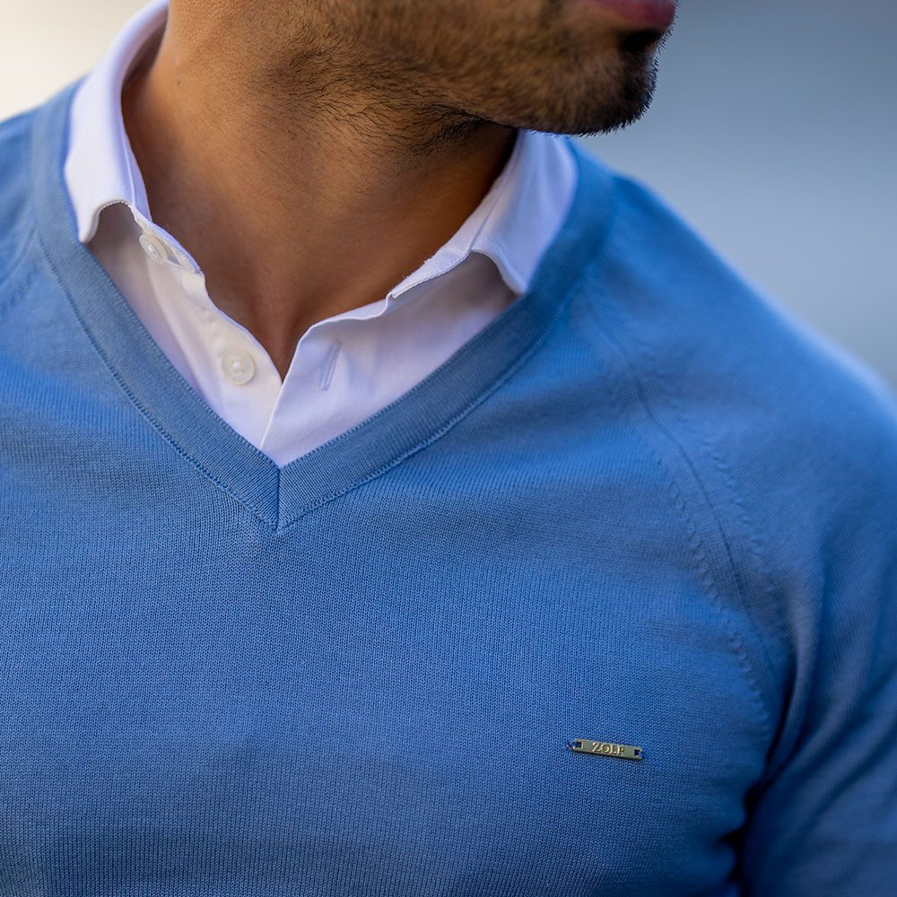 site__0038_8H4A7250 CAMISOLA DECOTE BICO AZUL BEBÉ ZOLF - Image 2