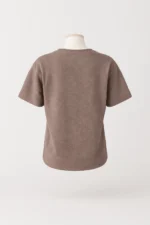T-SHIRT CASTANHA COM APLICAÇÕES “CHERRY CLUB” SAHOCO - Image 2