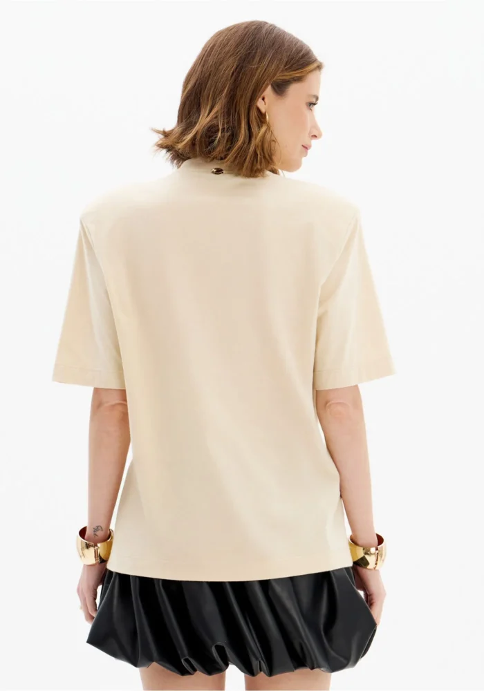 T-SHIRT BEGE COM LOGÓTIPO EM ALTO-RELEVO LANÇA PERFUME - Image 4