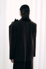 BLAZER PRETO COM FLOR APLICADA IMPERIAL - Image 3