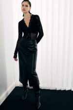 SAIA LÁPIS EFEITO PELE COM RASGO DIANTEIRO PRETA IMPERIAL