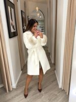 SOBRETUDO BRANCO COM PELO NOS PUNHOS RINASCIMENTO