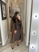 VESTIDO DE MALHA CASTANHO PONTO CHIC - Image 2