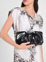 BOLSA CLUTCH PRETA MACIA RINASCIMENTO