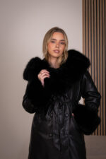 CASACO COMPRIDO PRETO EM ECOPELE E PELO PONTO CHIC - Image 6