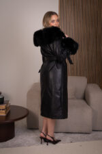 CASACO COMPRIDO PRETO EM ECOPELE E PELO PONTO CHIC - Image 4