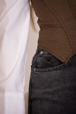 CORPETE CASTANHO COM PADRÃO PONTO CHIC - Image 3