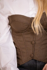 CORPETE CASTANHO COM PADRÃO PONTO CHIC - Image 2