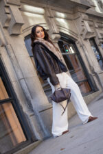 CASACO CASTANHO COM GOLA EM PELO PONTO CHIC - Image 3