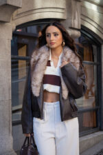 CASACO CASTANHO COM GOLA EM PELO PONTO CHIC - Image 4