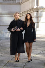 VESTIDO PRETO ESTILO BLAZER COM FECHO FRONTAL IMPERIAL - Image 9